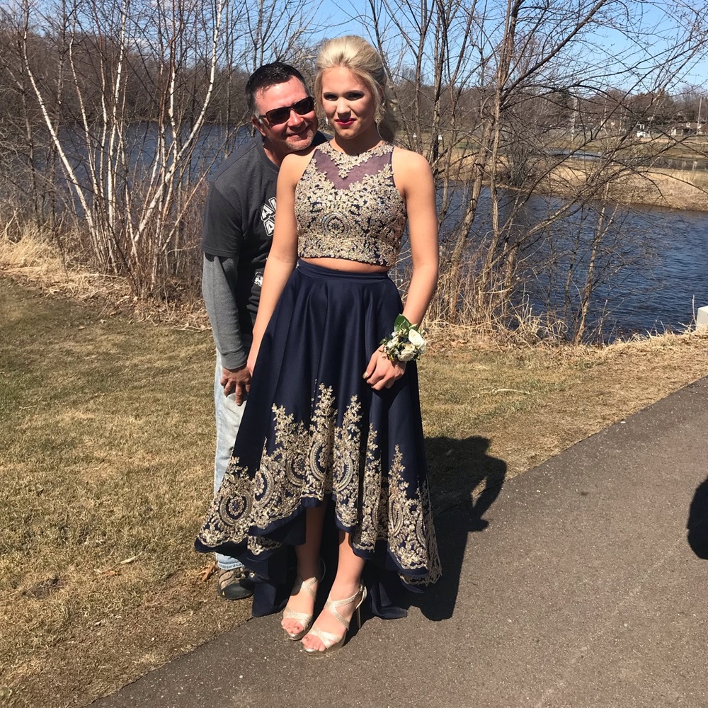 High-Low navy blue and gold prom dress. - Picture 6 of 8